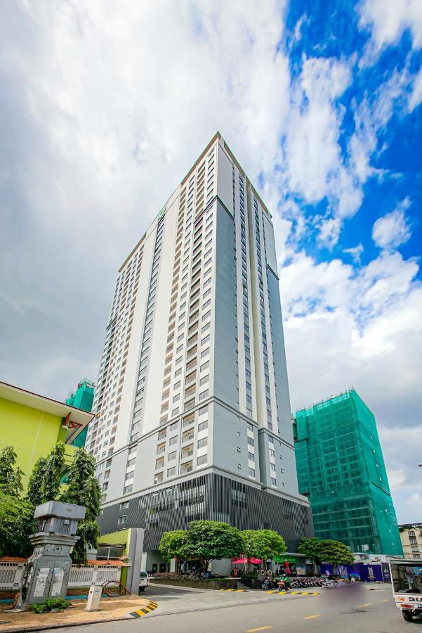 9Trip Stay In Soho Residence - 3 Bedrooms Apartment In District 1, Next To Bui Vien Walking Street - Free Saigon Nightlife Walking Tour Hô Chi Minh-Ville Extérieur photo